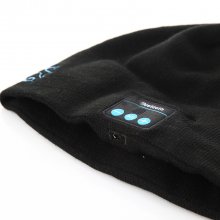 FINGO Warm Beanie Hat Wireless Bluetooth Smart Cap Headphone Speaker with Mic Black