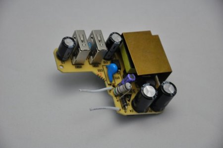 Dual USB 2.1A 10W AC Travel Wall Charger for iPhone iPad Smartphone White