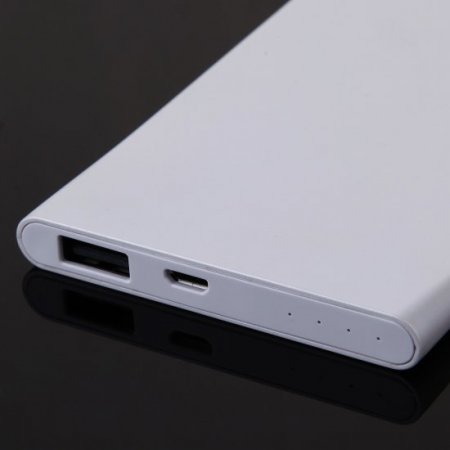 Ultrathin DOOGEE 5V 1A 2500mAh Power Bank for Smart Phone Tablet PC Silver