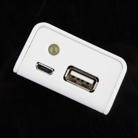 5600mAh Power Bank External Battery Charger for iPhone/iPod/Mobile Phone White