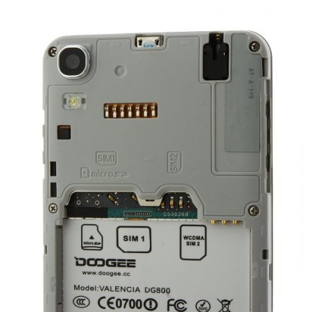 DOOGEE VALENCIA DG800 Smartphone Creative Back Touch MTK6582 4.5 Inch OTG white